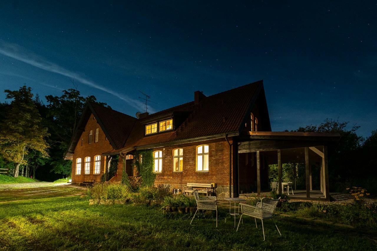 Dom Goscinny Stara Szkola Wysoka Wieś Dış mekan fotoğraf